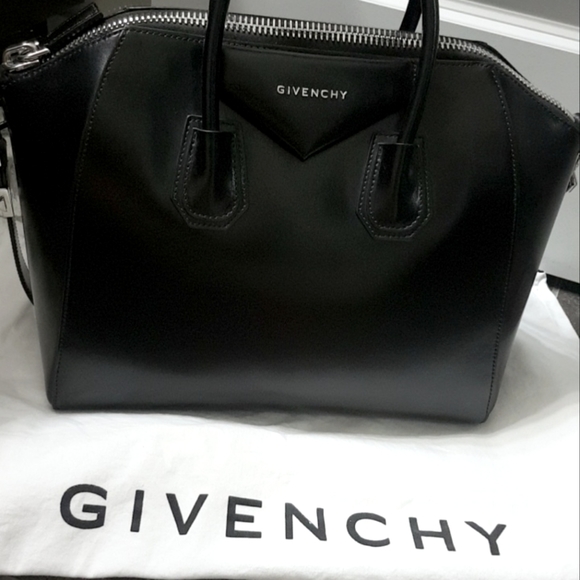 GIVENCHY ANTIGONA MEDIUM - Picture 1 of 9